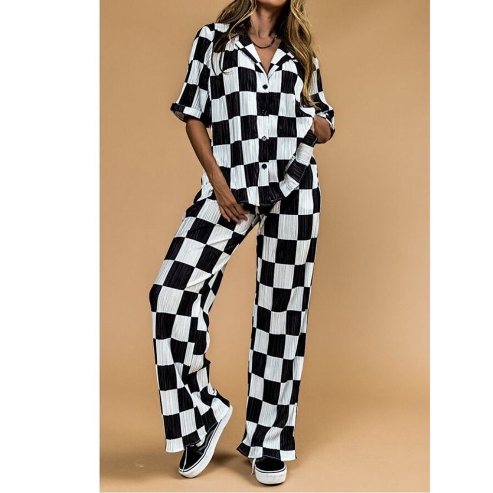 Dressed in Lala Short Sleeve Plissé Set in Checkerboard